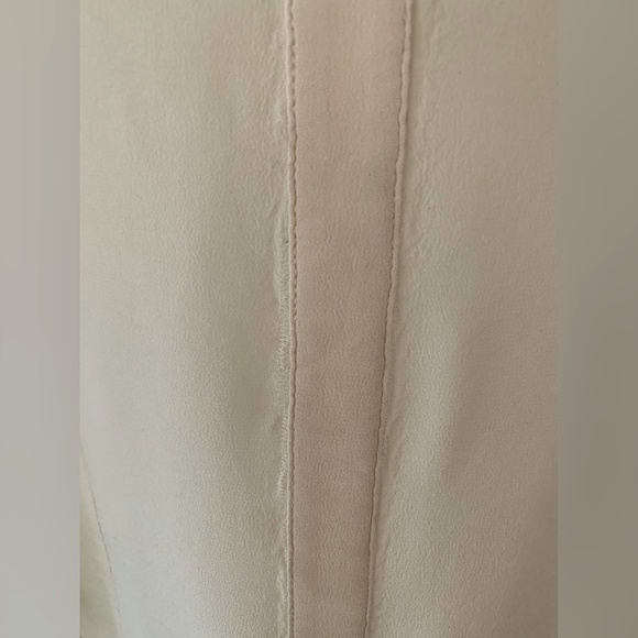 BCBGMaxAzria White V-Neck Long Sleeves Blouse - Picture 14 of 15